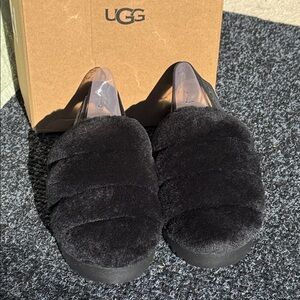 UGG Super Fluff Slipper